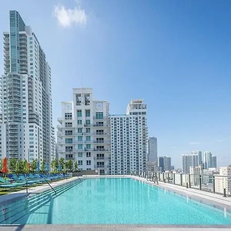 Luxury Studio In Heart Of Downtown Miami With Ocean View Apartment